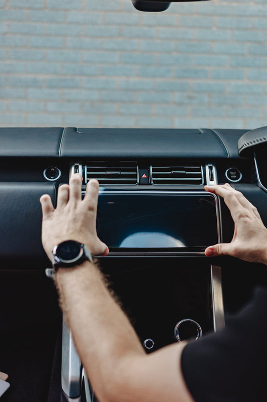 Range Rover Vogue Screen Protector Installation: A Complete Guide (2020 Model)