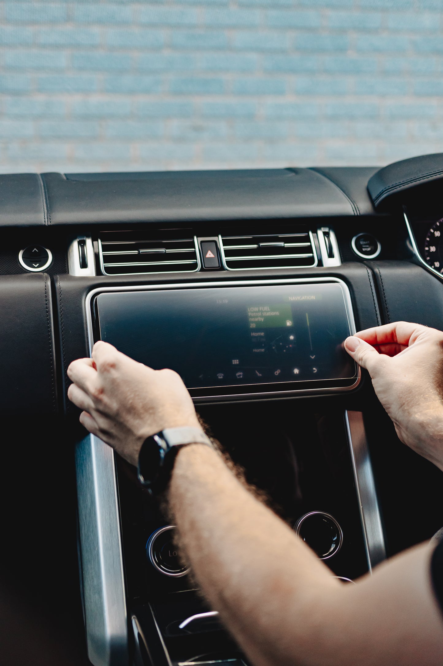 Range Rover (2018-2022) Screen Protector UK | Tempered Glass | CTSP